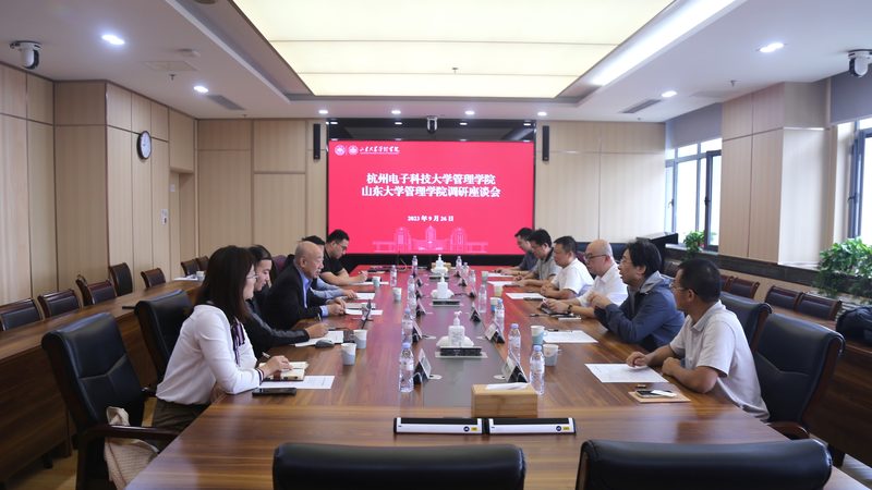 注册小型电子科技公司的成本主要包括以下几个方面：